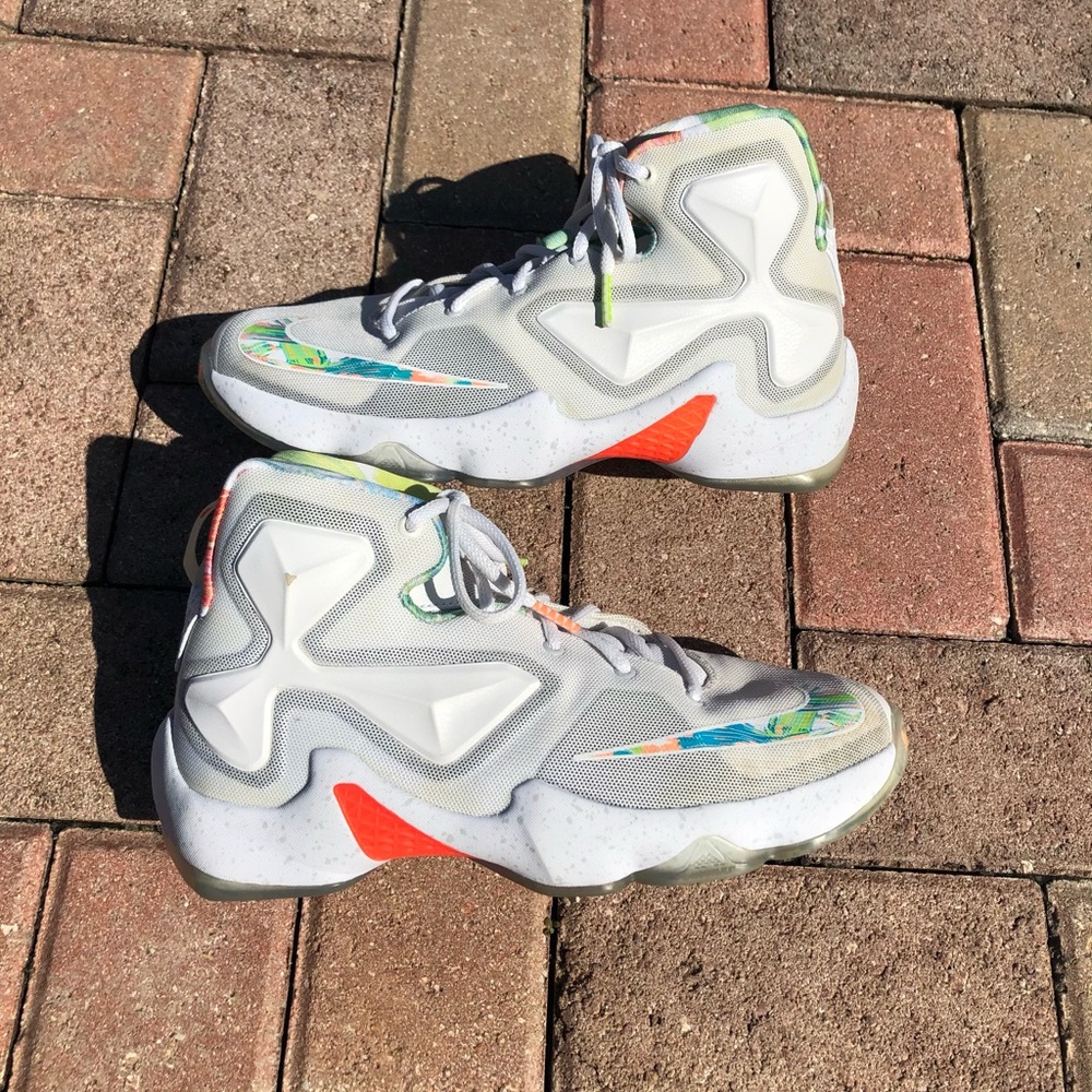 Nike LeBron 13 XIII Trece Easter GS Shoe 6.5Y